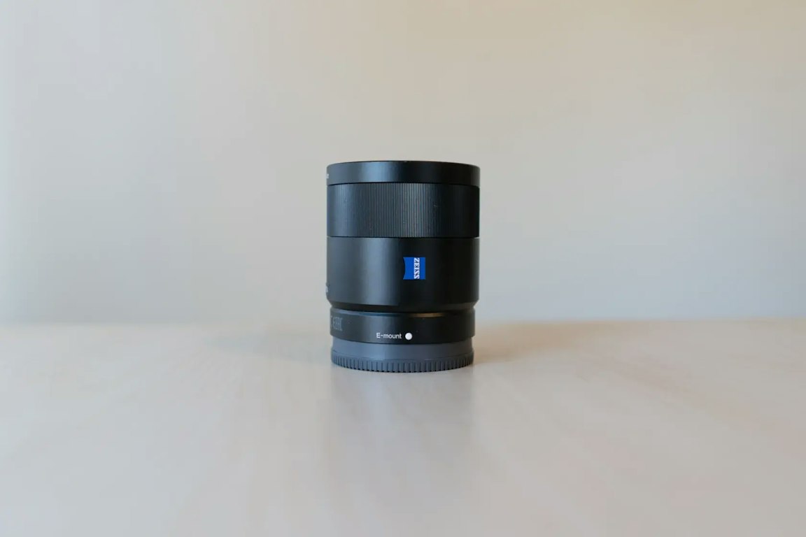 2026年版】Sony Sonnar T* FE 55mm F1.8 ZAのレビュー比較まとめ 軽量 2026年版】Sony Sonnar T* FE 55mm F1.8 ZAのレビュー比較まとめ 軽量